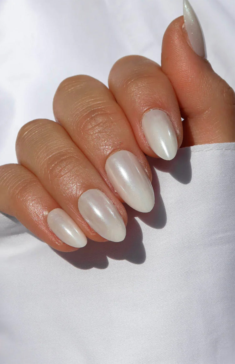 Glowie Born Dreamer White Chrome Nail Palette
