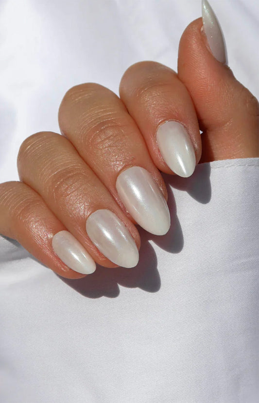 Glowie Born Dreamer White Chrome Nail Palette