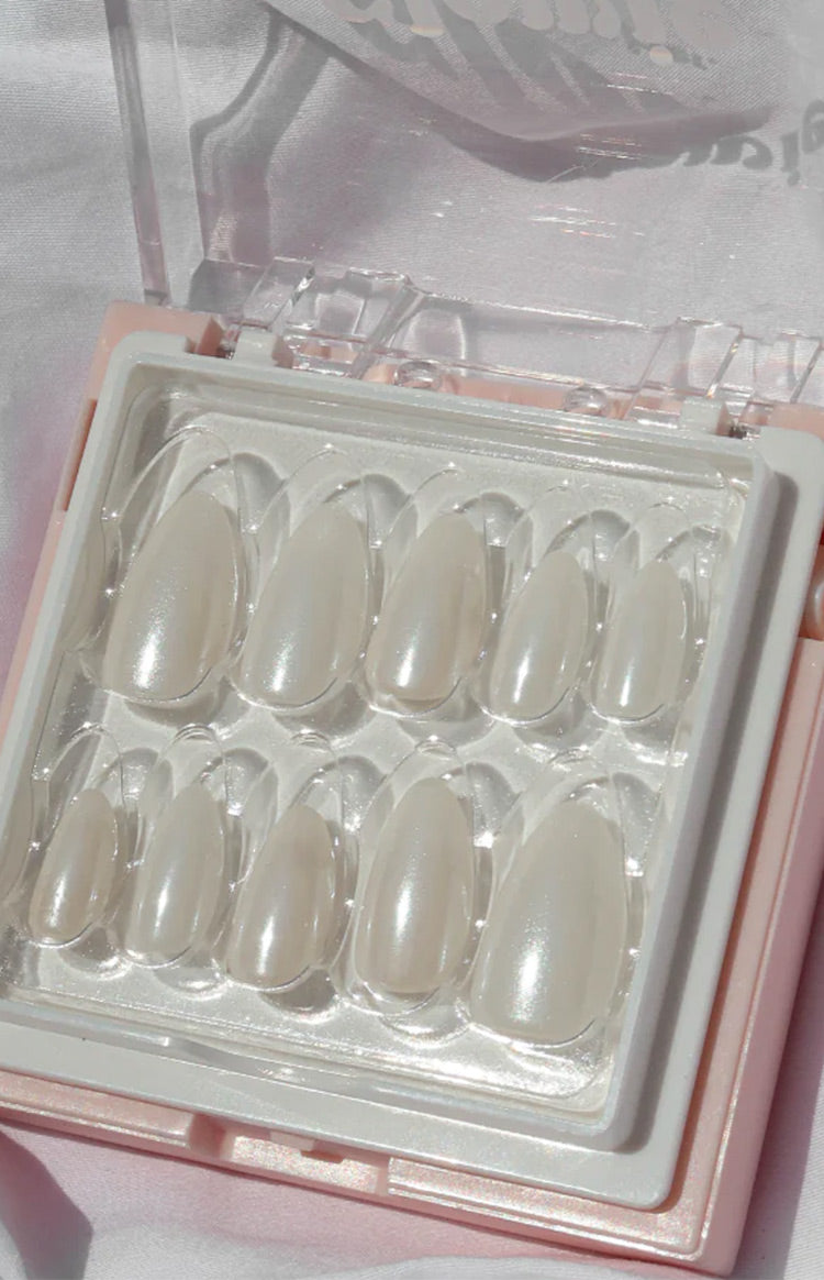 Glowie Born Dreamer White Chrome Nail Palette